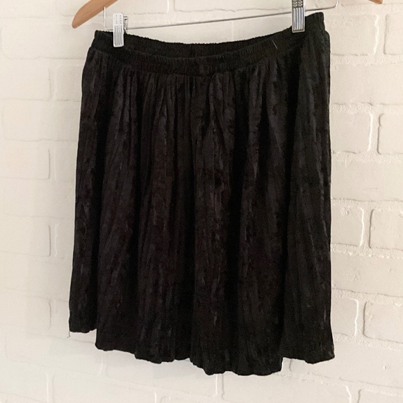 Vintage 90s Y2K Mini Skirt Crushed Velvet Black Flowy Pleated Dark Romantic L - Picture 7 of 13
